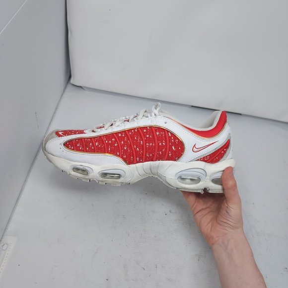 SUPREME x AIR MAX TailwiSUPREME x AIR MAX Tailwind 4 nd 4 University Red Sneaker